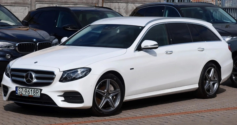 Mercedes-Benz Klasa E cena 159285 przebieg: 130000, rok produkcji 2019 z Trzebnica małe 781